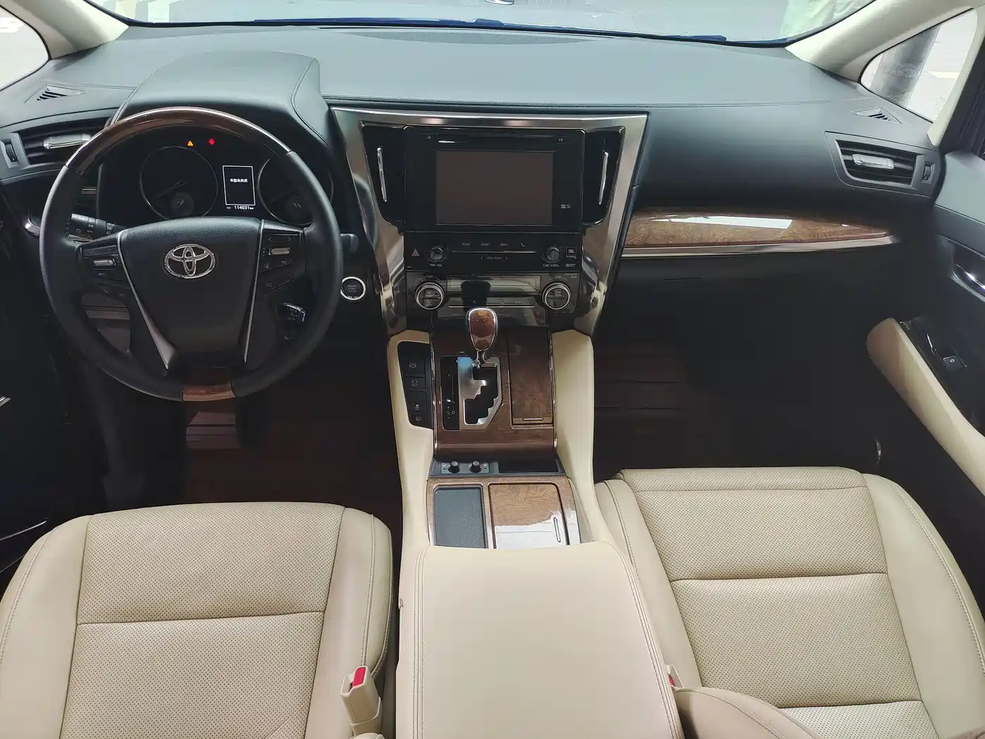 Toyota Alphard 2018 3.5L Premium фото 5