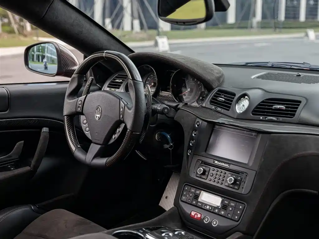 Maserati GranTurismo 2012 4.7L MC Stradale фото 12