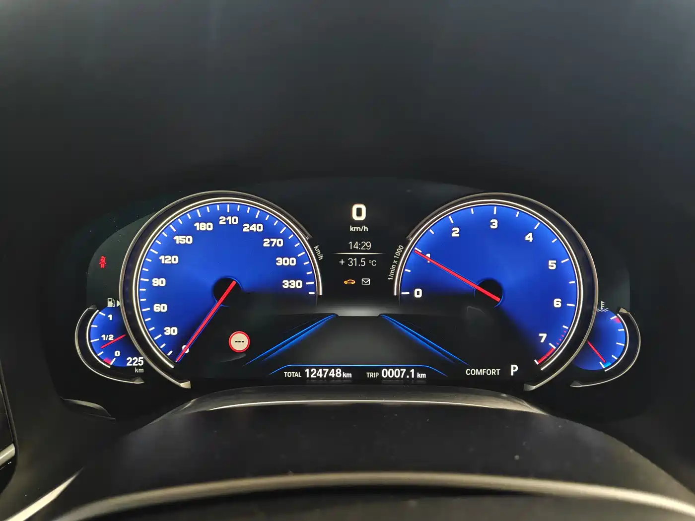 BMW 7 Series 2017 740Li xDrive Luxury Edition фото 12