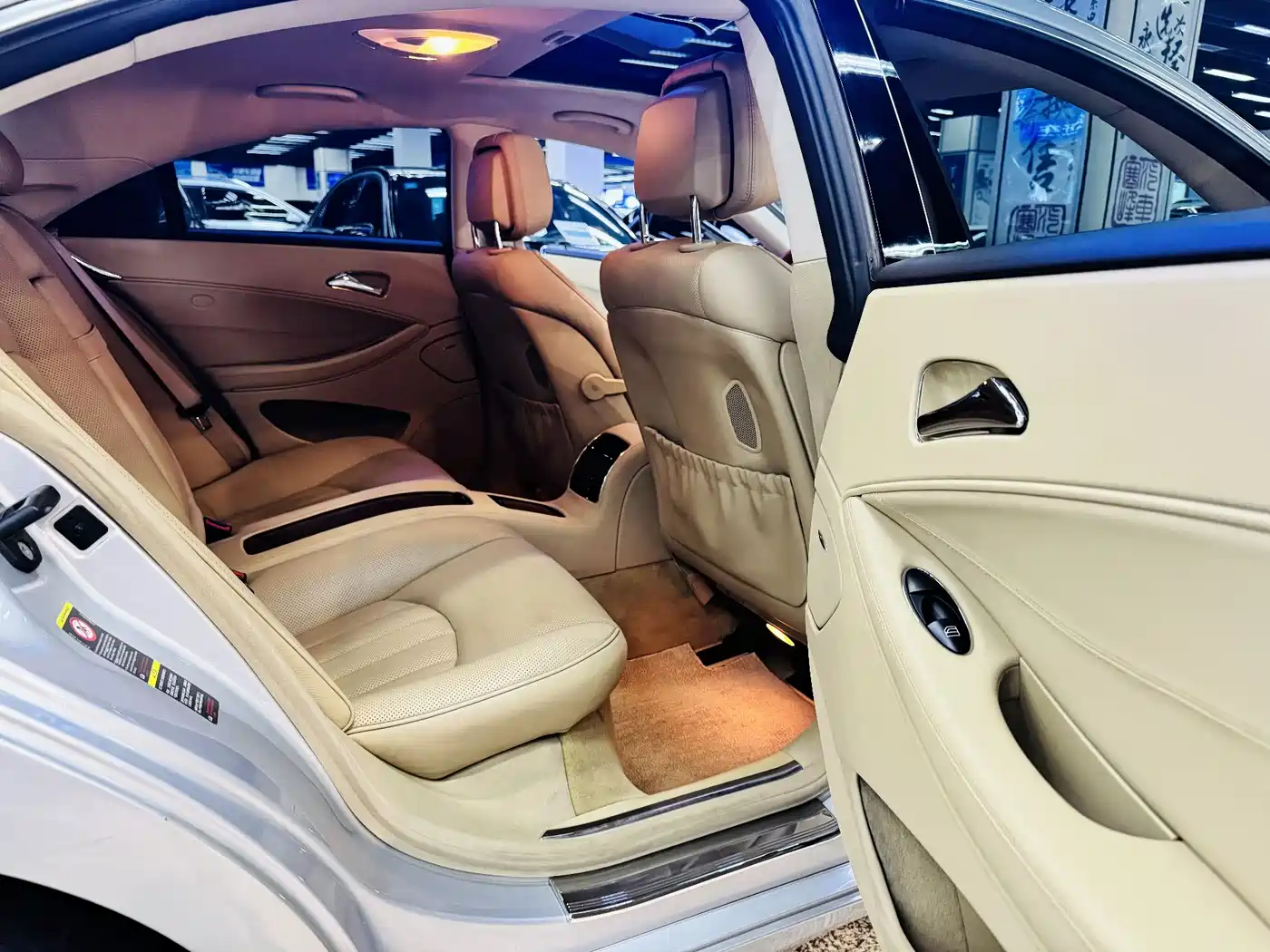Mercedes-Benz CLS 2009 CLS 350 фото 10