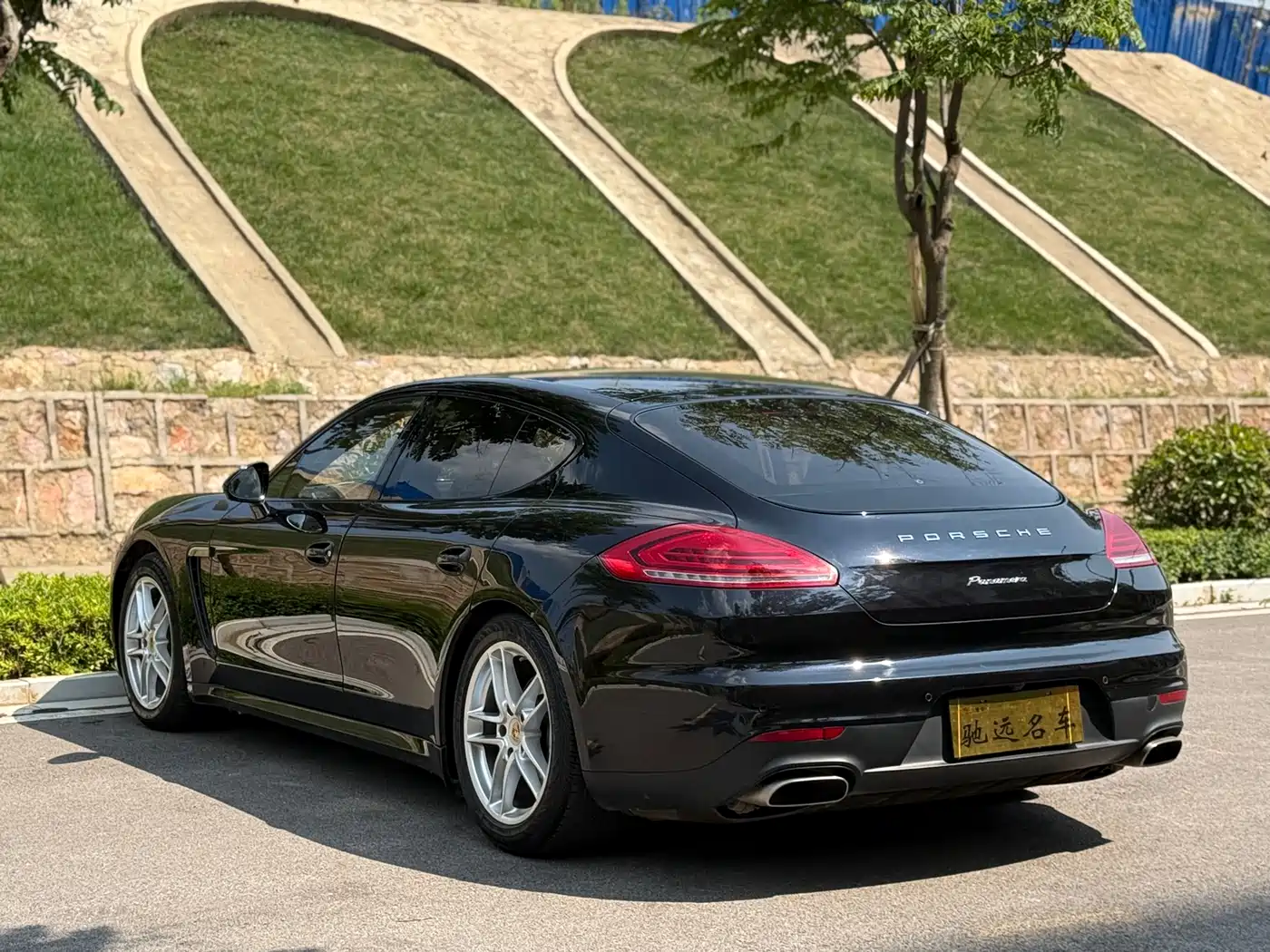Porsche Panamera 2016 Panamera Edition 3.0T фото 16