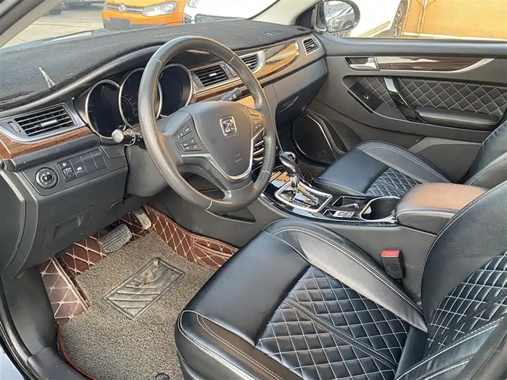 Zotye Z500 2015 2015 1.5T CVT Premium