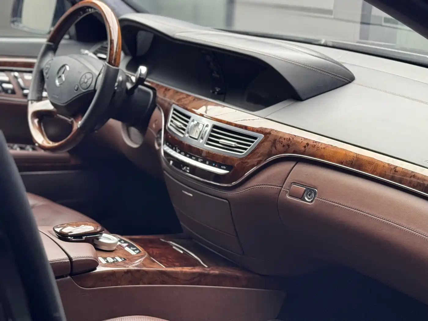 Mercedes-Benz S-Class 2010 S 600 L фото 26