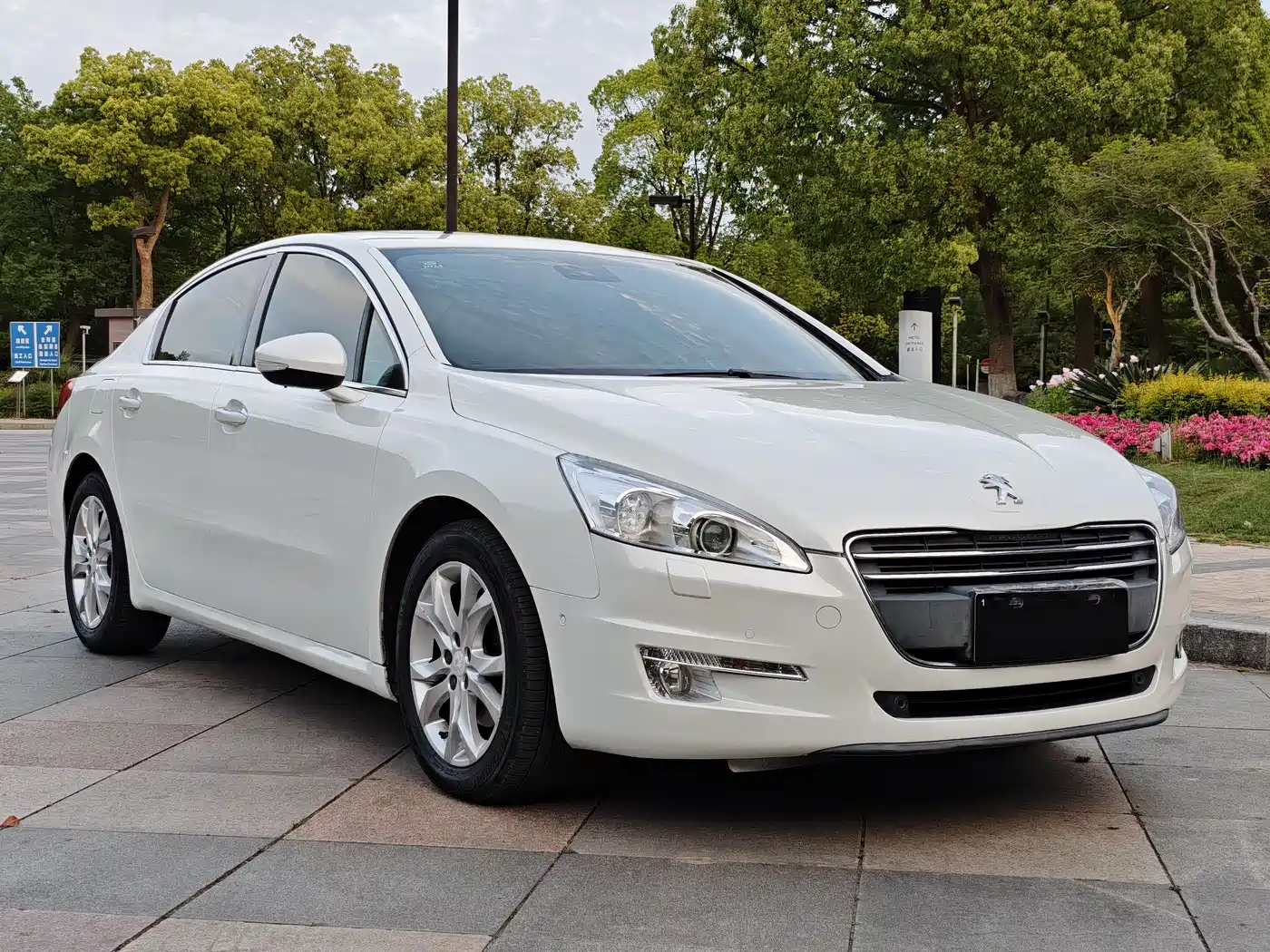 Peugeot 508 2013 2.3L Roland Garros Edition фото 3