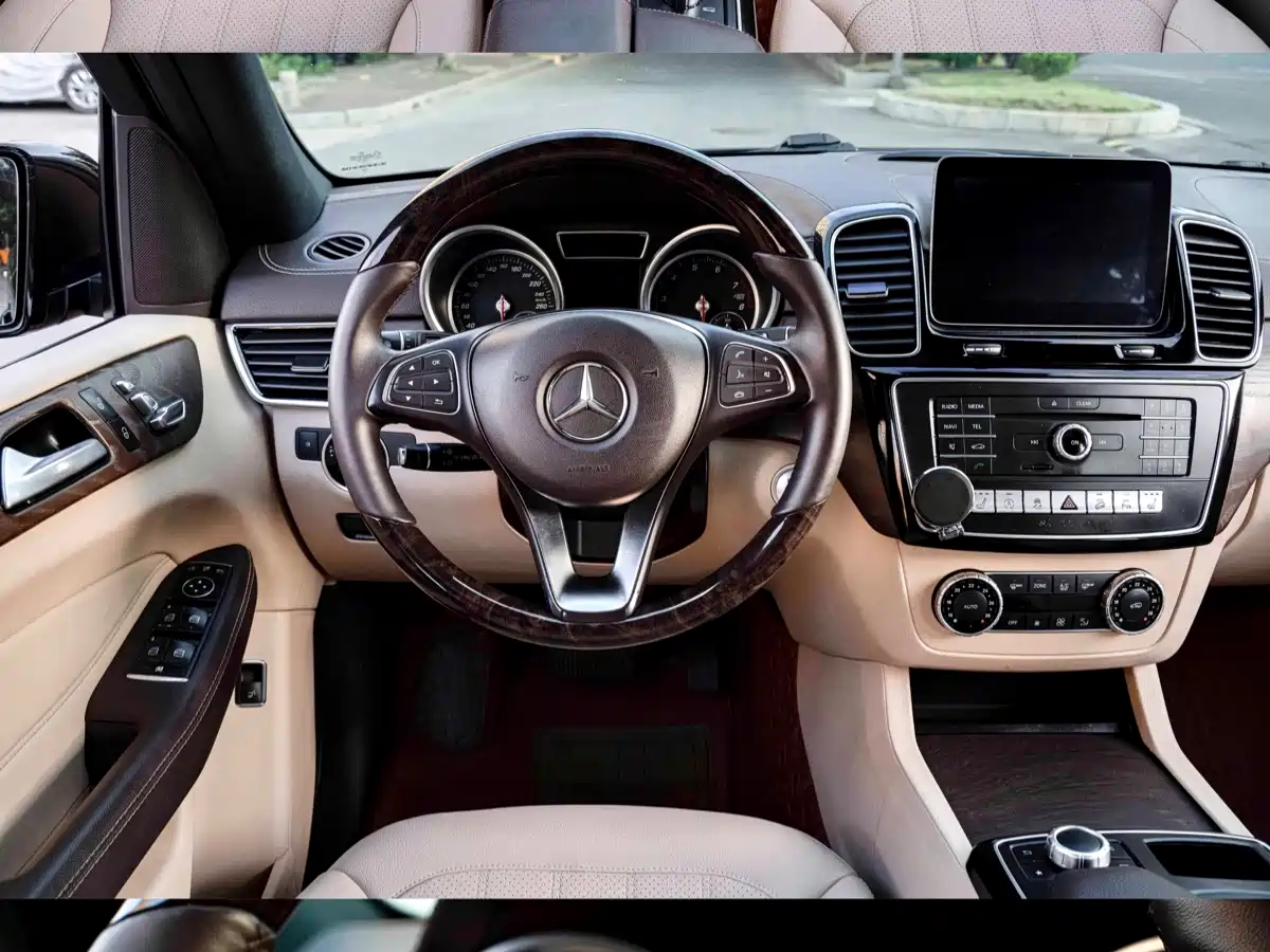 Mercedes-Benz GLE 2017 GLE 320 4MATIC Dynamic фото 7