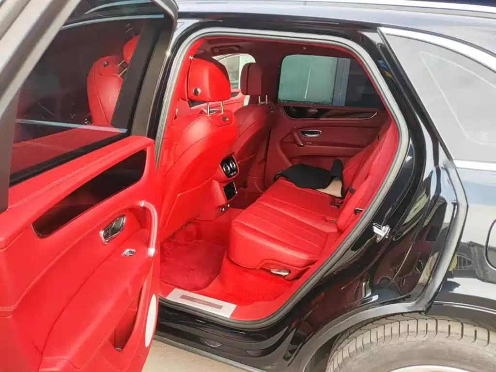 BENTLEY TIMYUE PLUG IN HYBRID