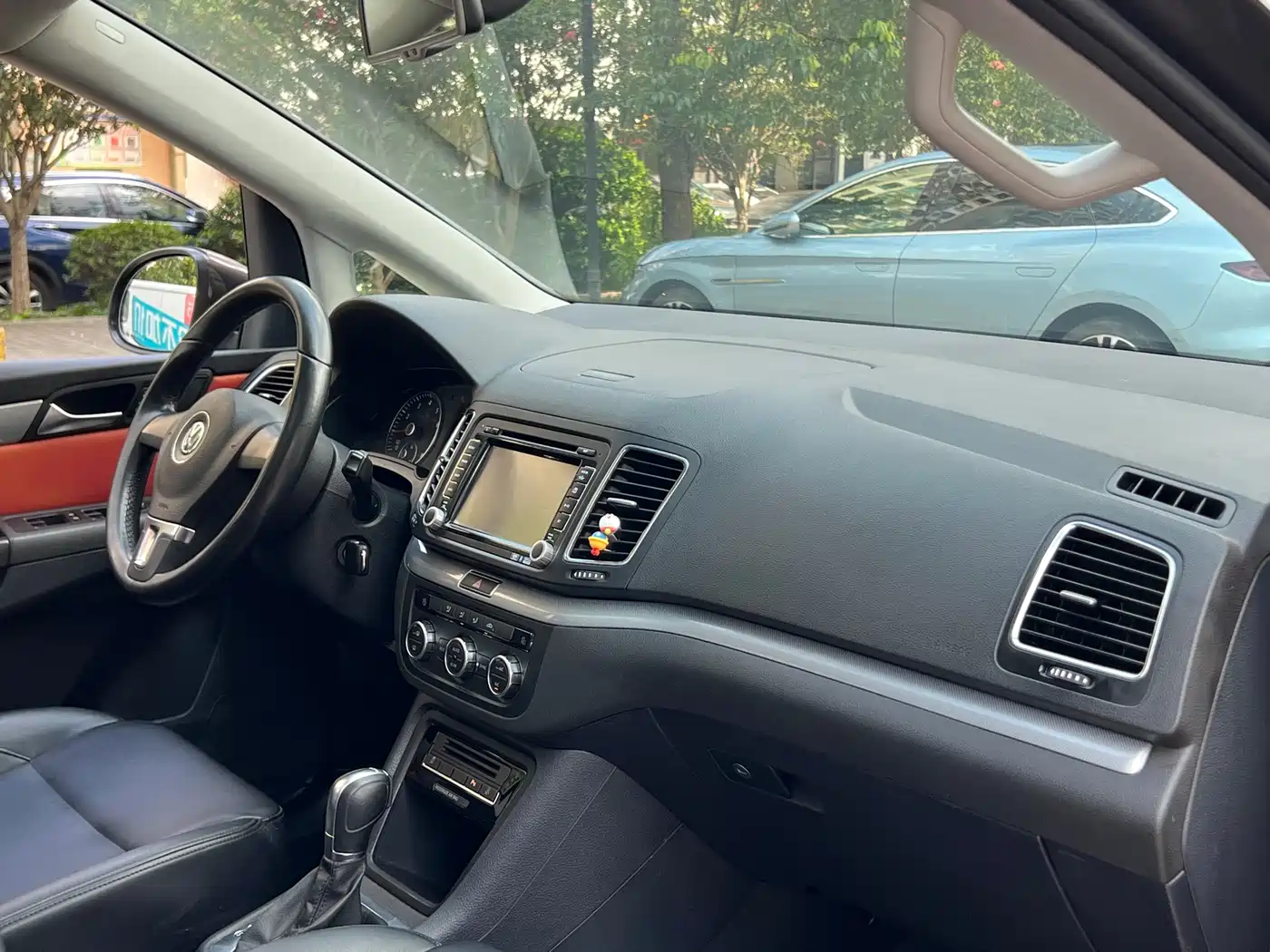 Volkswagen Sharan 2013 1.8TSI Standard Euro IV фото 19