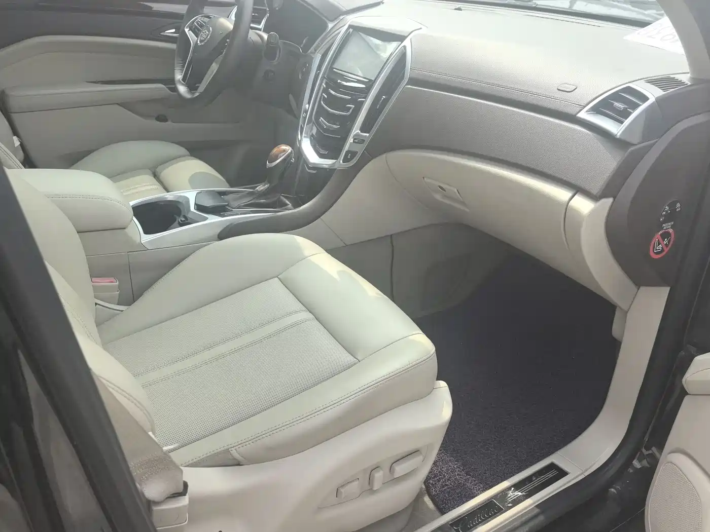 Cadillac SRX 2012 3.0L Comfort фото 12