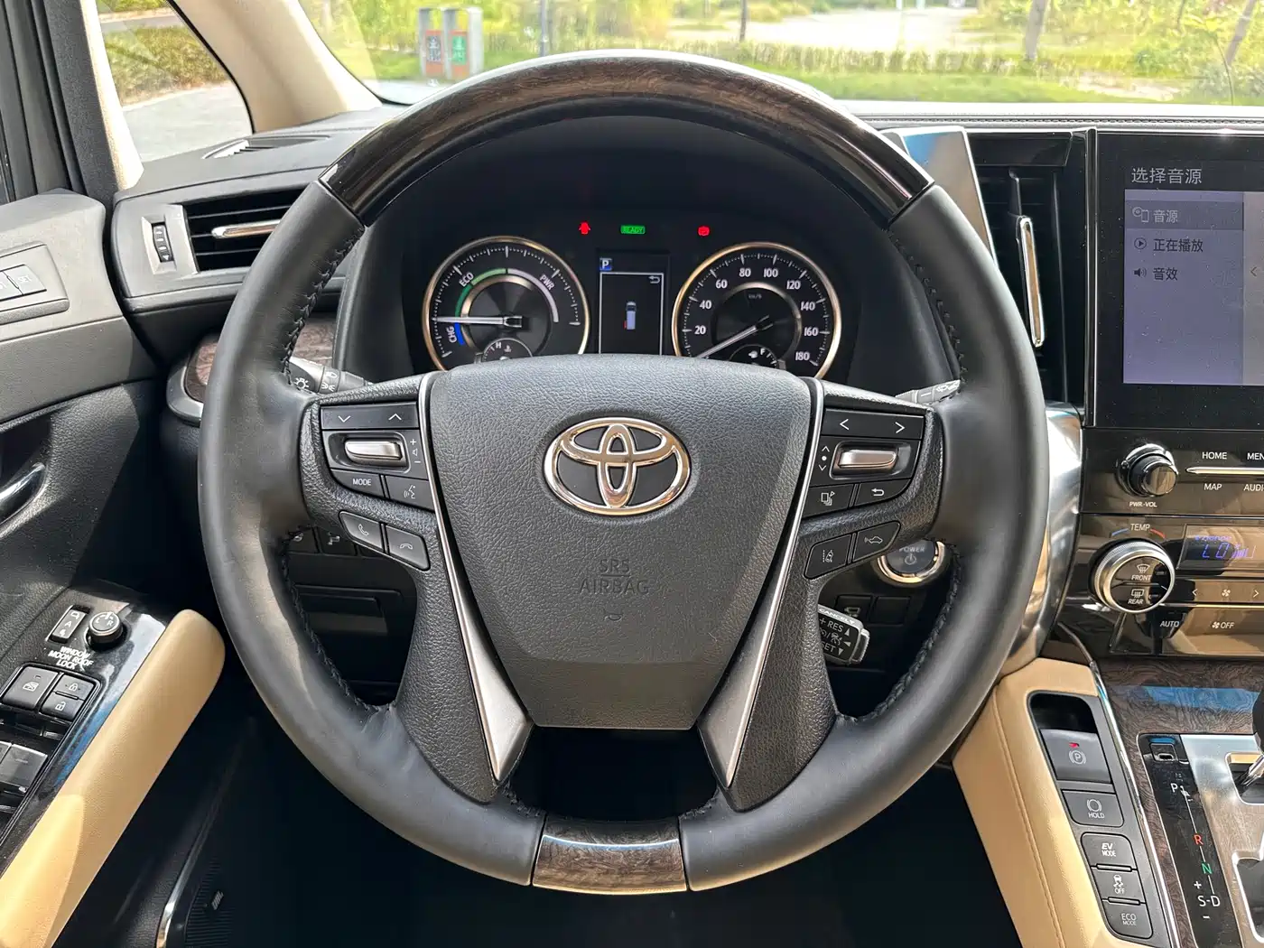Toyota Alphard 2020 Hybrid 2.5L Premium Edition фото 12