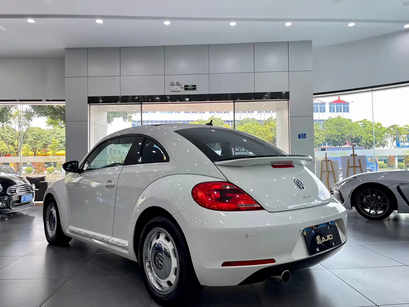 Volkswagen Beetle 2015 180TSI фото 13