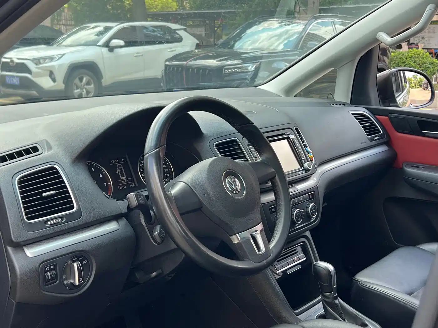Volkswagen Sharan 2013 1.8TSI Standard Euro IV фото 12