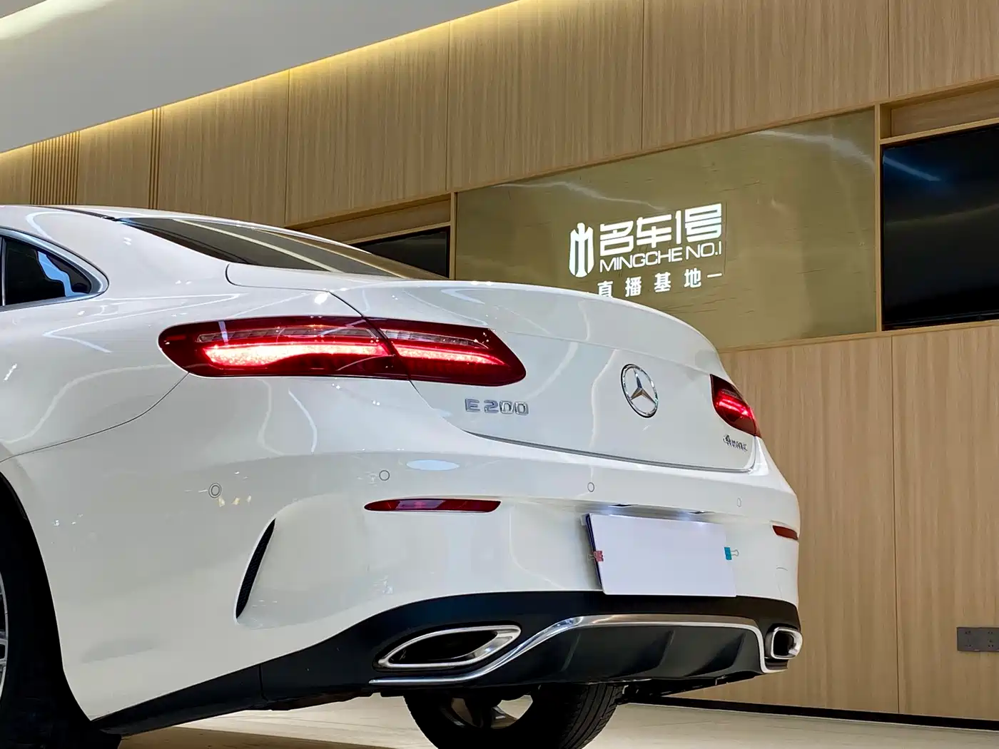 Mercedes-Benz E-Class (Import) 2017 E 200 4MATIC Coupe фото 6