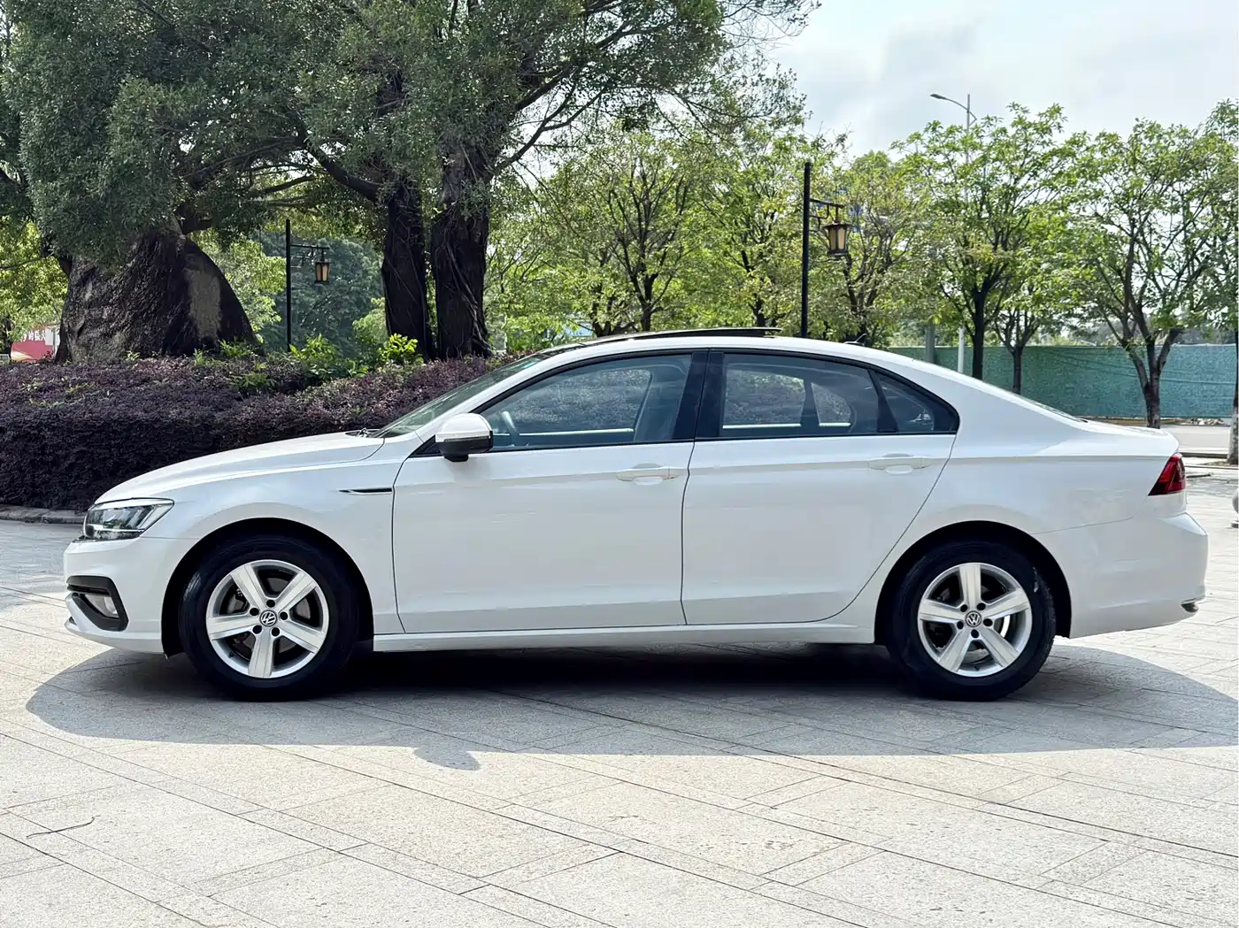 Volkswagen Lamando 2021 230TSI DSG Fashion Edition фото 4