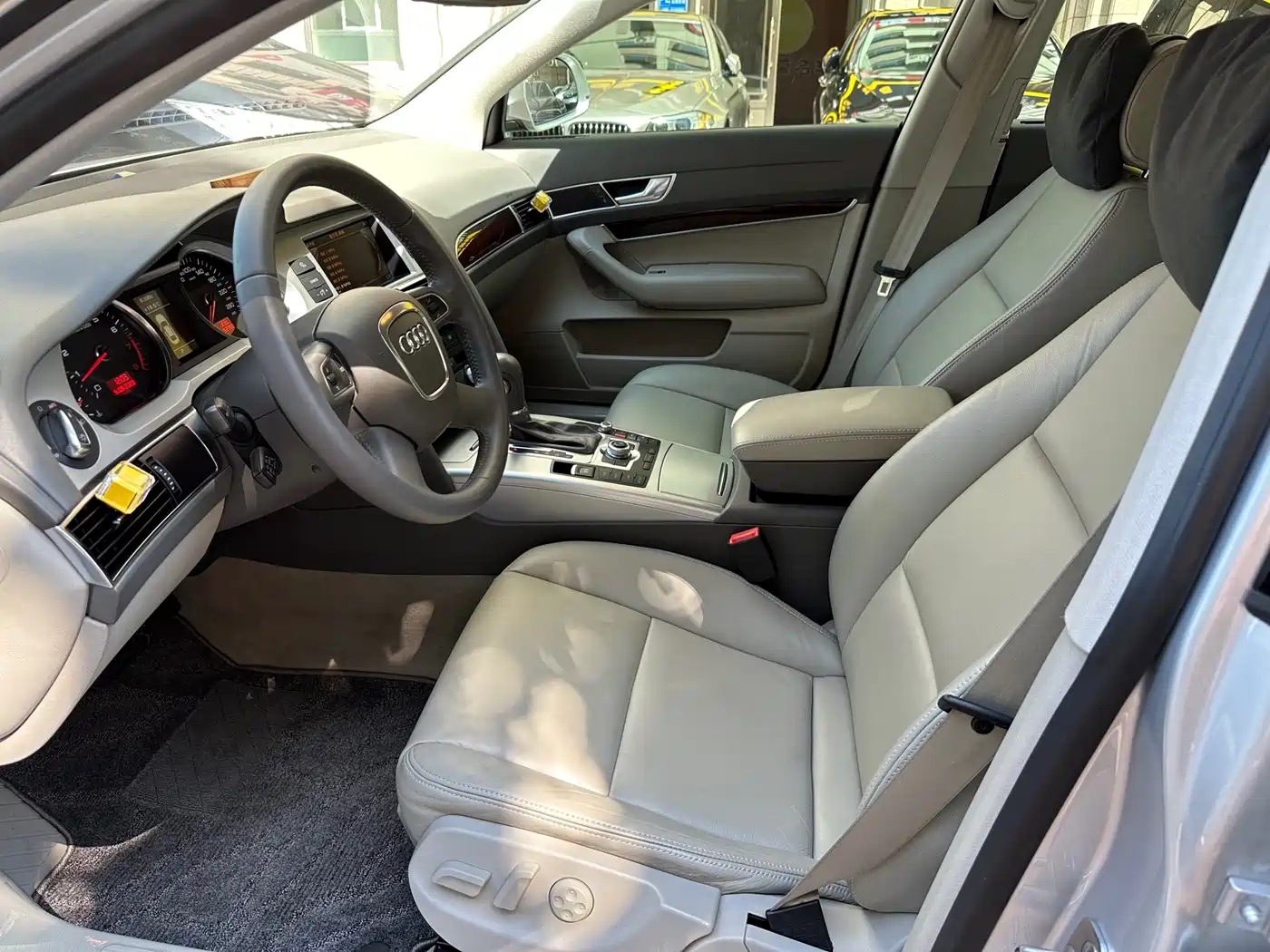 Audi A6L 2011 Model 2.0 TFSI Auto Standard фото 7