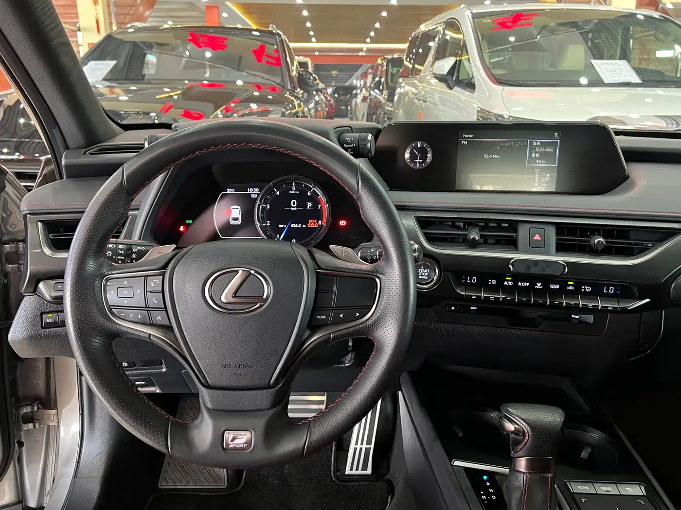 Lexus UX 2019 200 F SPORT Edition фото 9
