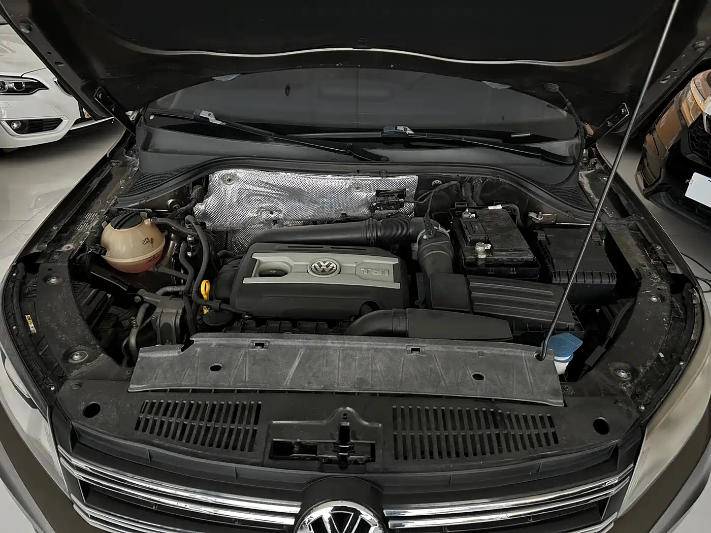 Volkswagen Tiguan 2015 1.8TSI Automatic 2WD Trendline фото 15