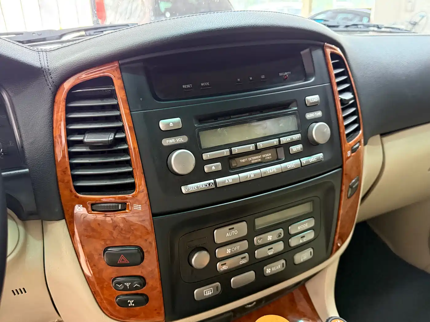 Toyota Land Cruiser 2005 4.7L Automatic VX-R фото 8
