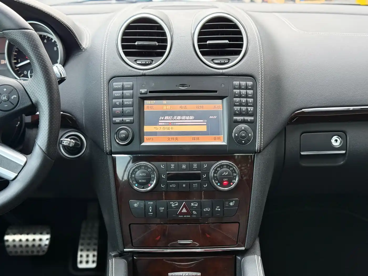 Mercedes-Benz M-Class 2010 ML 350 4MATIC Luxury фото 11