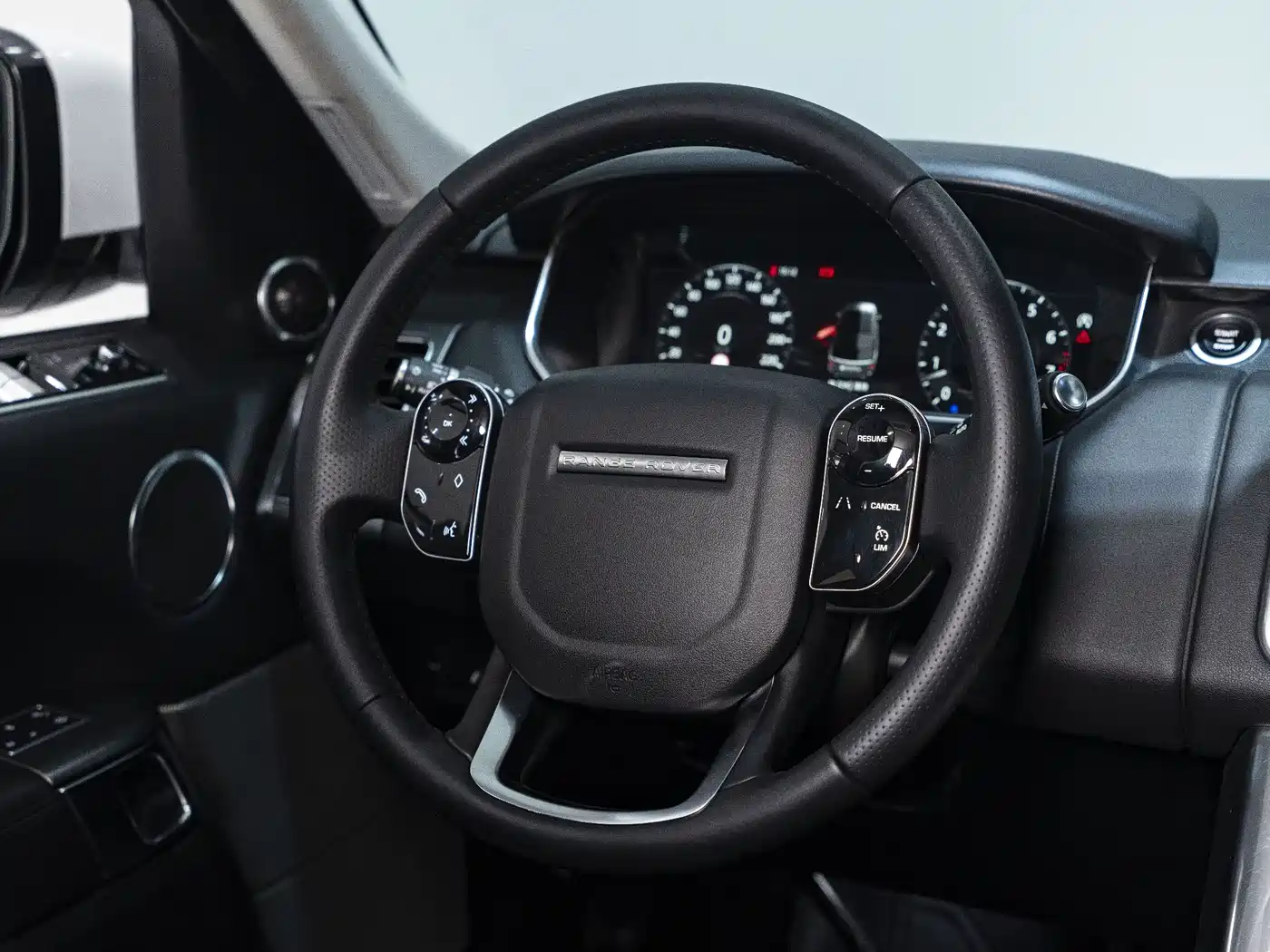 Land Rover Range Rover Sport 2020 3.0 L6 SE фото 5