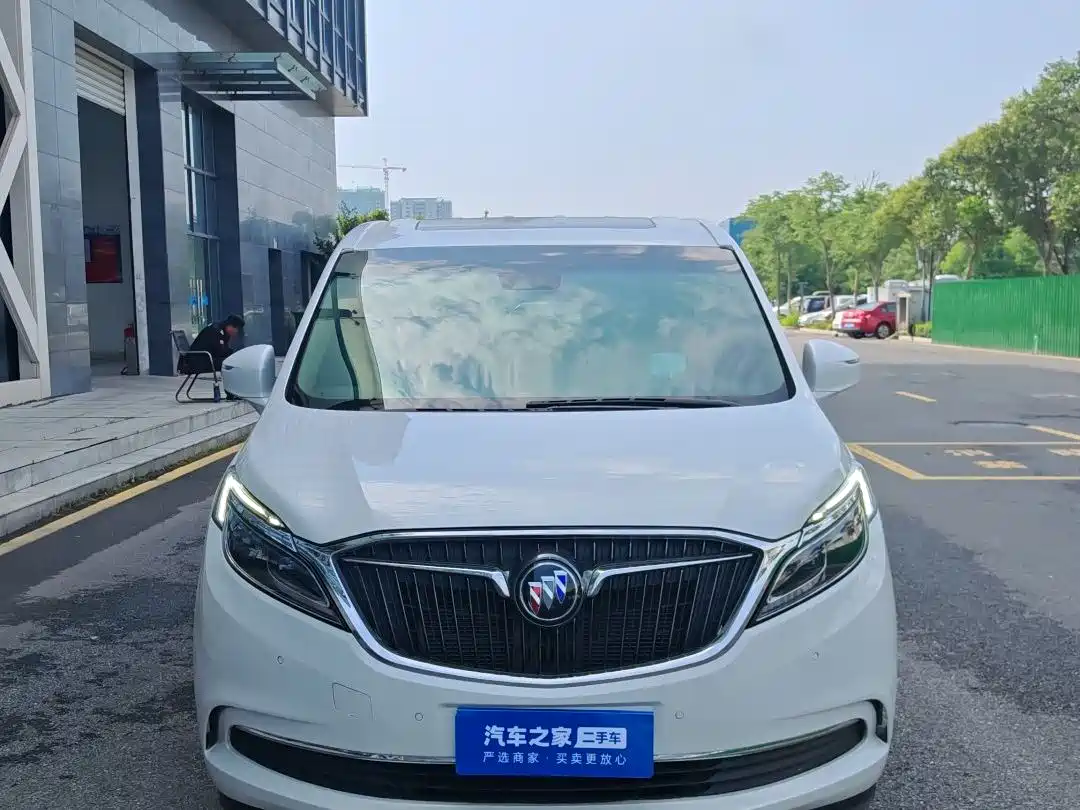 Buick GL8 2018 ES 28T Flagship Type China VI фото 2