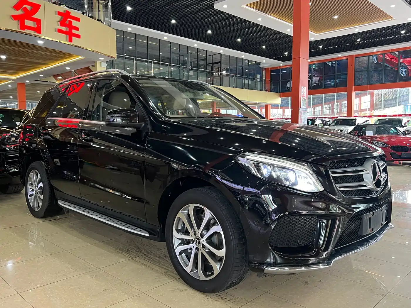 Mercedes-Benz GLE 2016 GLE 320 4MATIC Luxury фото 3