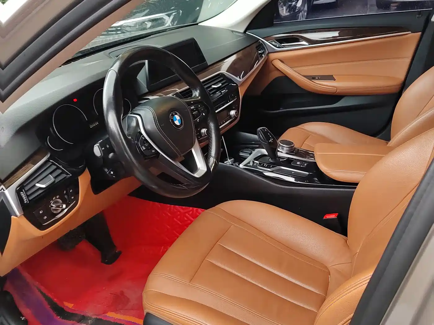 BMW 5 Series 2018 528Li Launch Special Edition фото 8