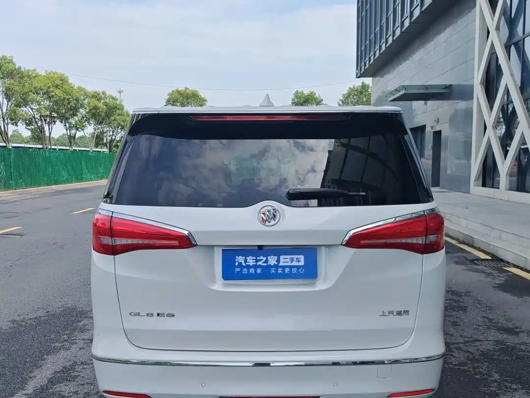 Buick GL8 2018 ES 28T Flagship Type China VI фото 4
