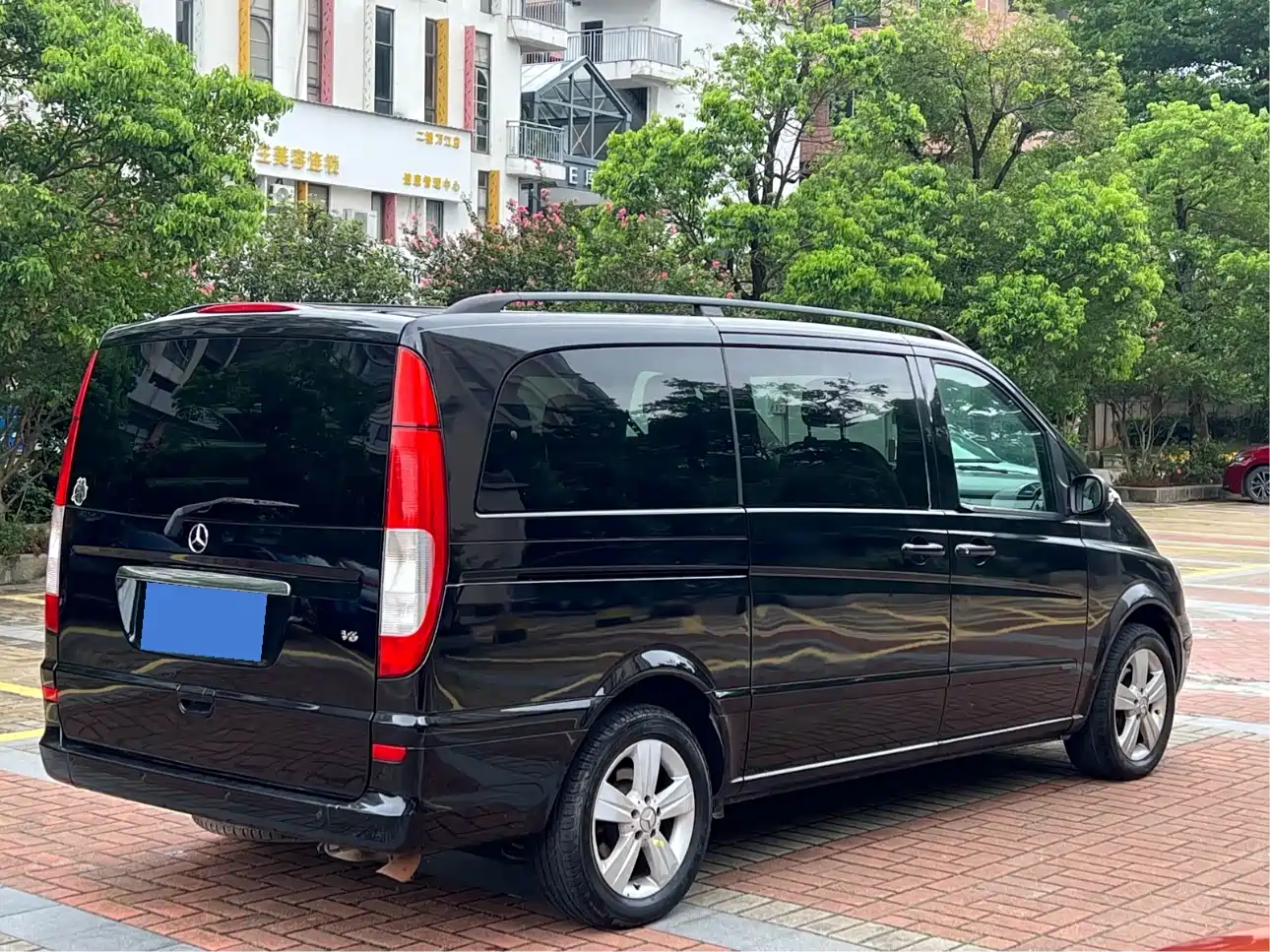 Mercedes-Benz Viano 2010 2.5L Prestige Edition фото 7