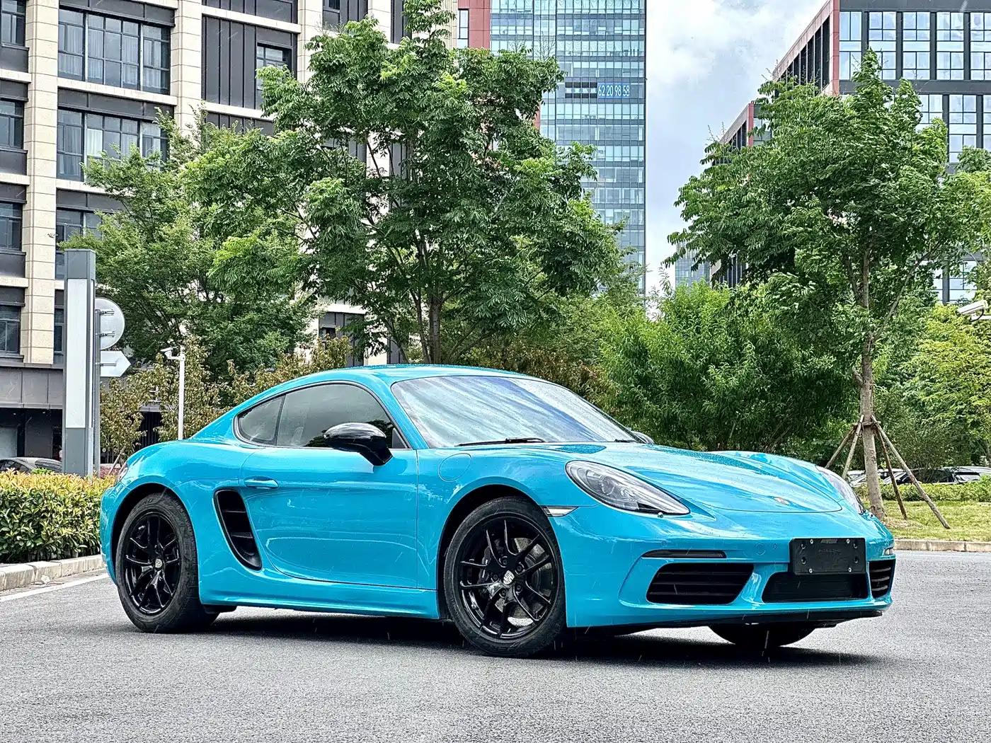 PORSCHE 718