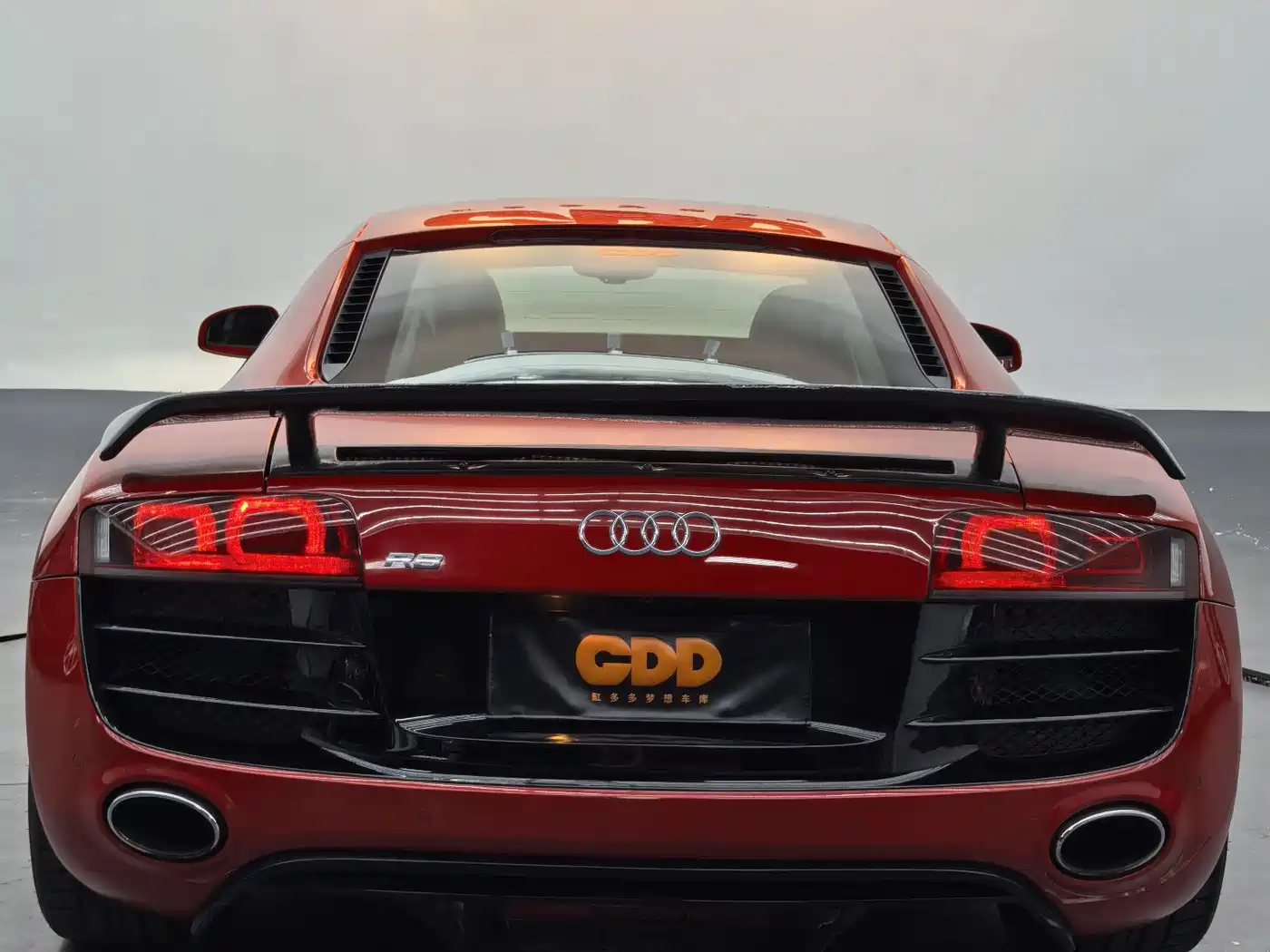 Audi R8 2010 5.2 FSI quattro фото 8
