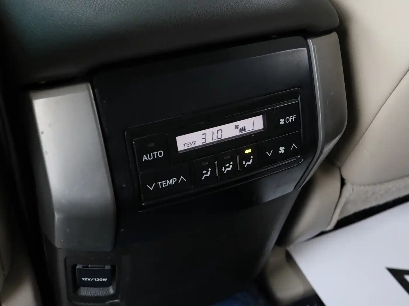 Toyota Prado (Import) 2010 2.7L Auto Luxury фото 17