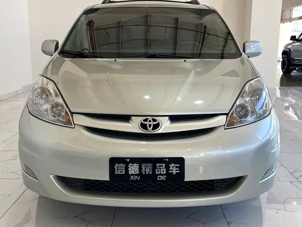 Toyota Sienna 2005 Model 3.3 XLE