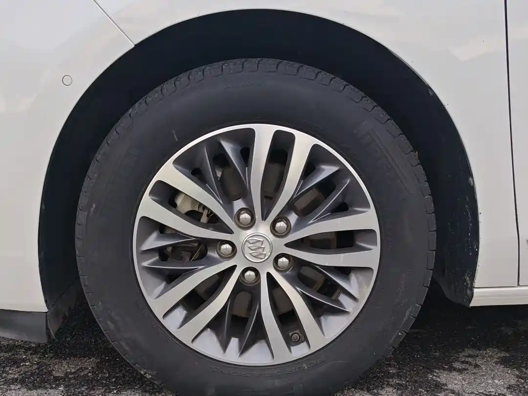 Buick GL8 2018 ES 28T Flagship Type China VI фото 7