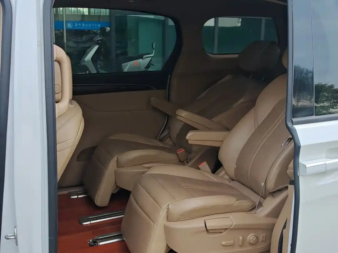 Buick GL8 2018 ES 28T Flagship Type China VI фото 11