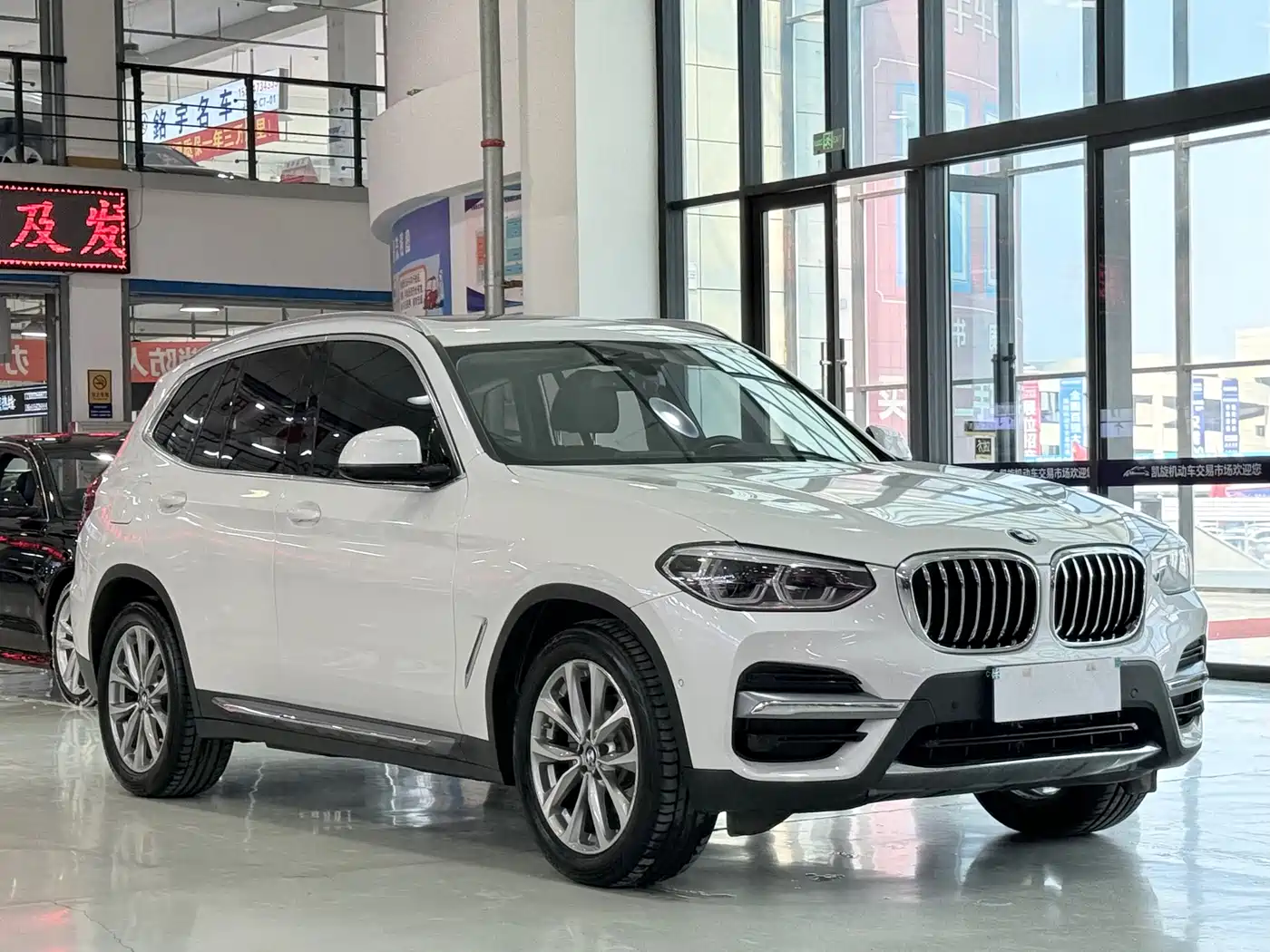 BMW X3 2020 xDrive25i Luxury Package фото 2