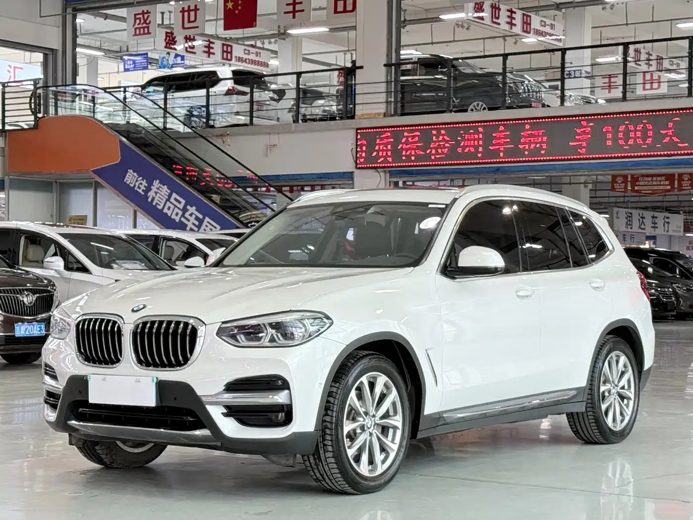 BMW X3 2020 xDrive25i Luxury Package фото 3