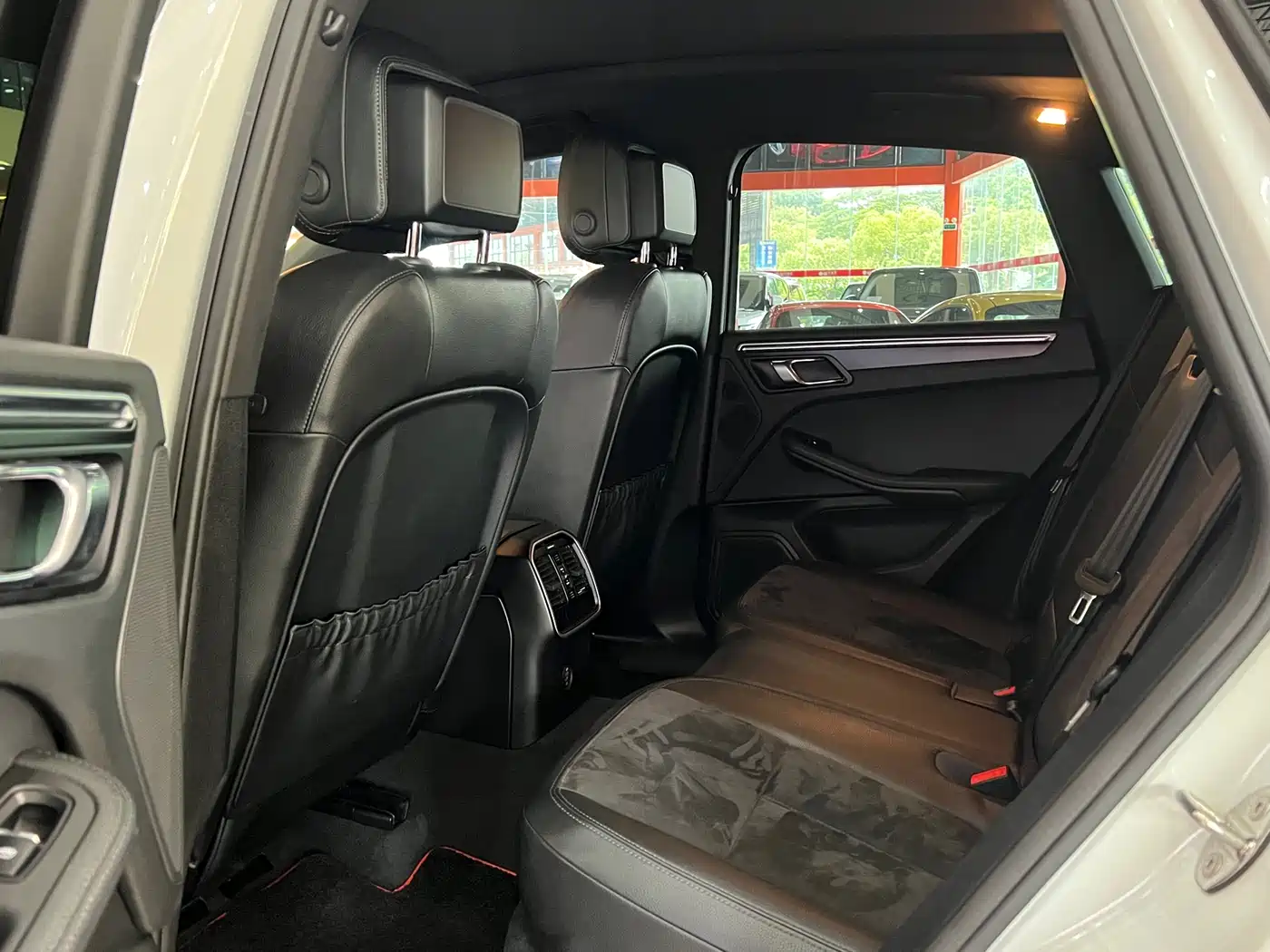 Porsche Macan 2018 Macan 2.0T фото 8
