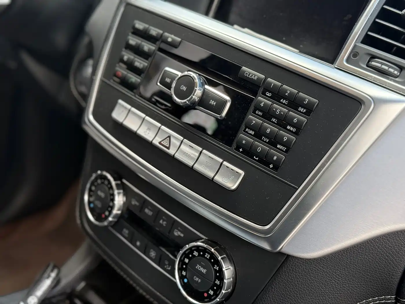 Mercedes-Benz M-Class AMG 2012 AMG ML 63 фото 6