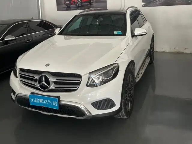 MERCEDES-BENZ GLC