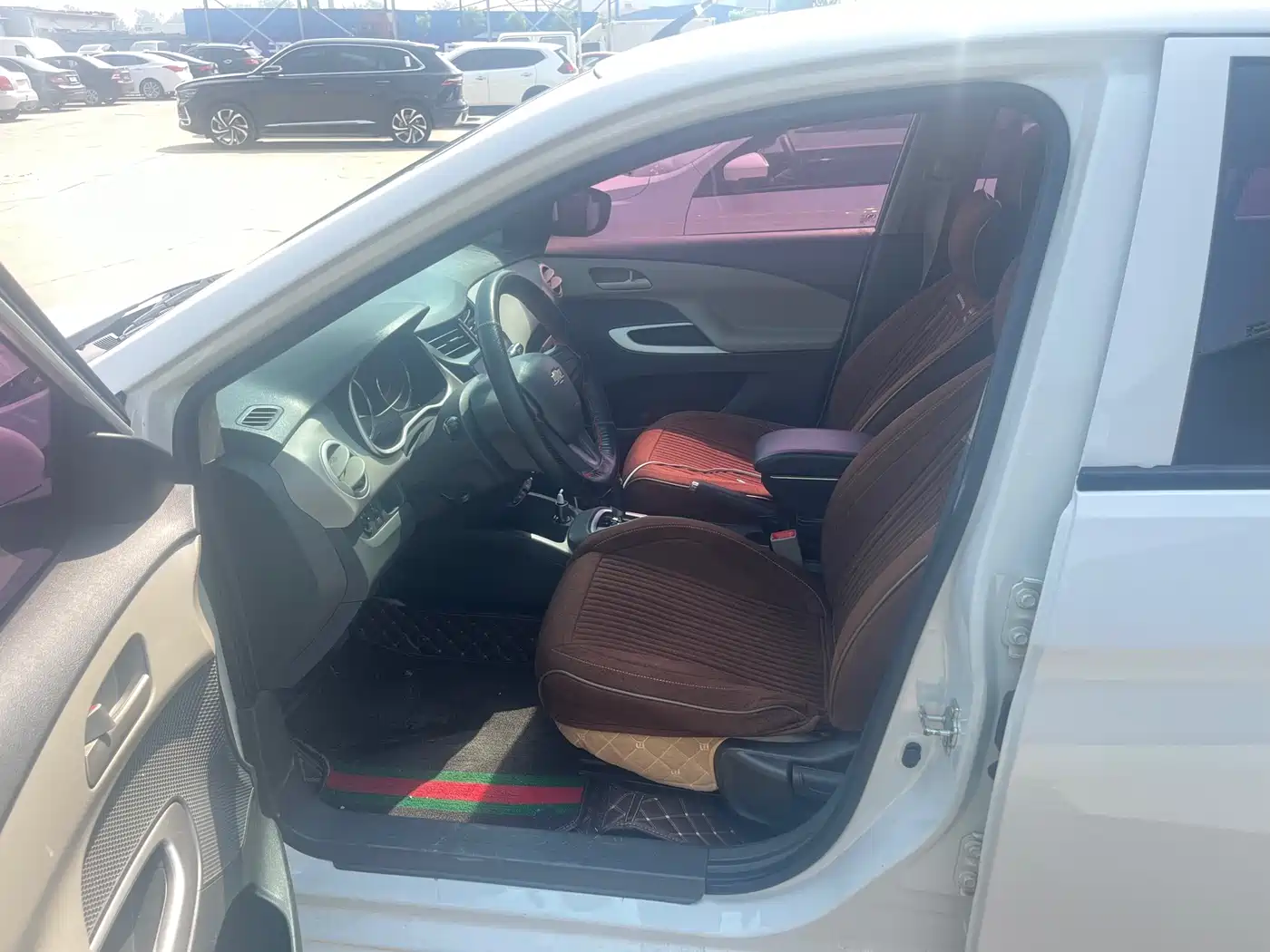 Chevrolet Sail 2015 Sail 3 1.3L AMT Ideal Edition фото 6