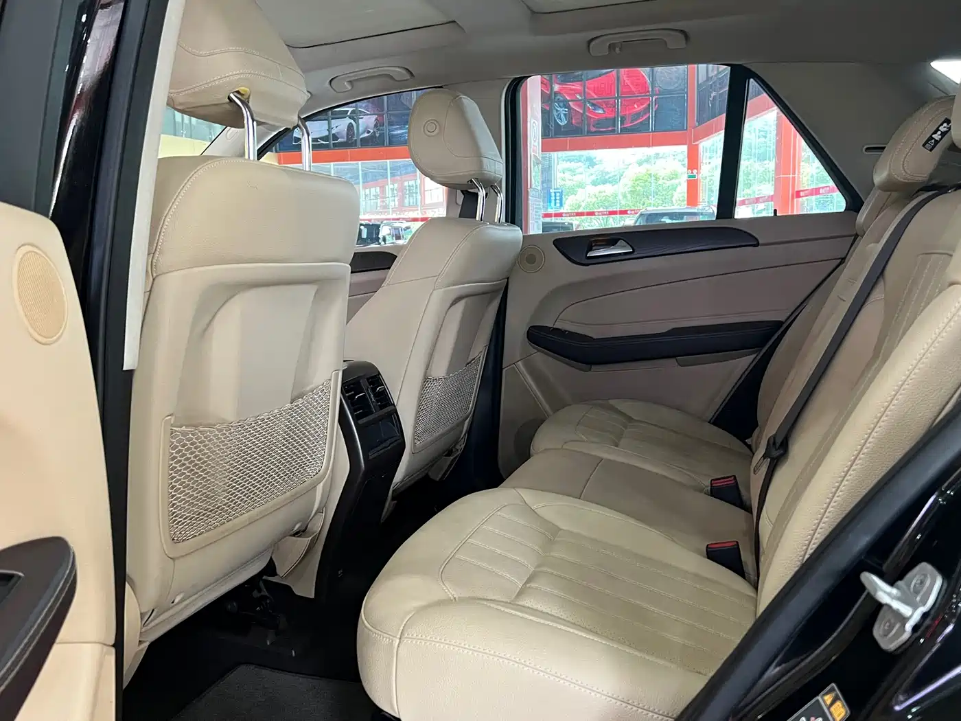 Mercedes-Benz GLE 2016 GLE 320 4MATIC Luxury фото 8