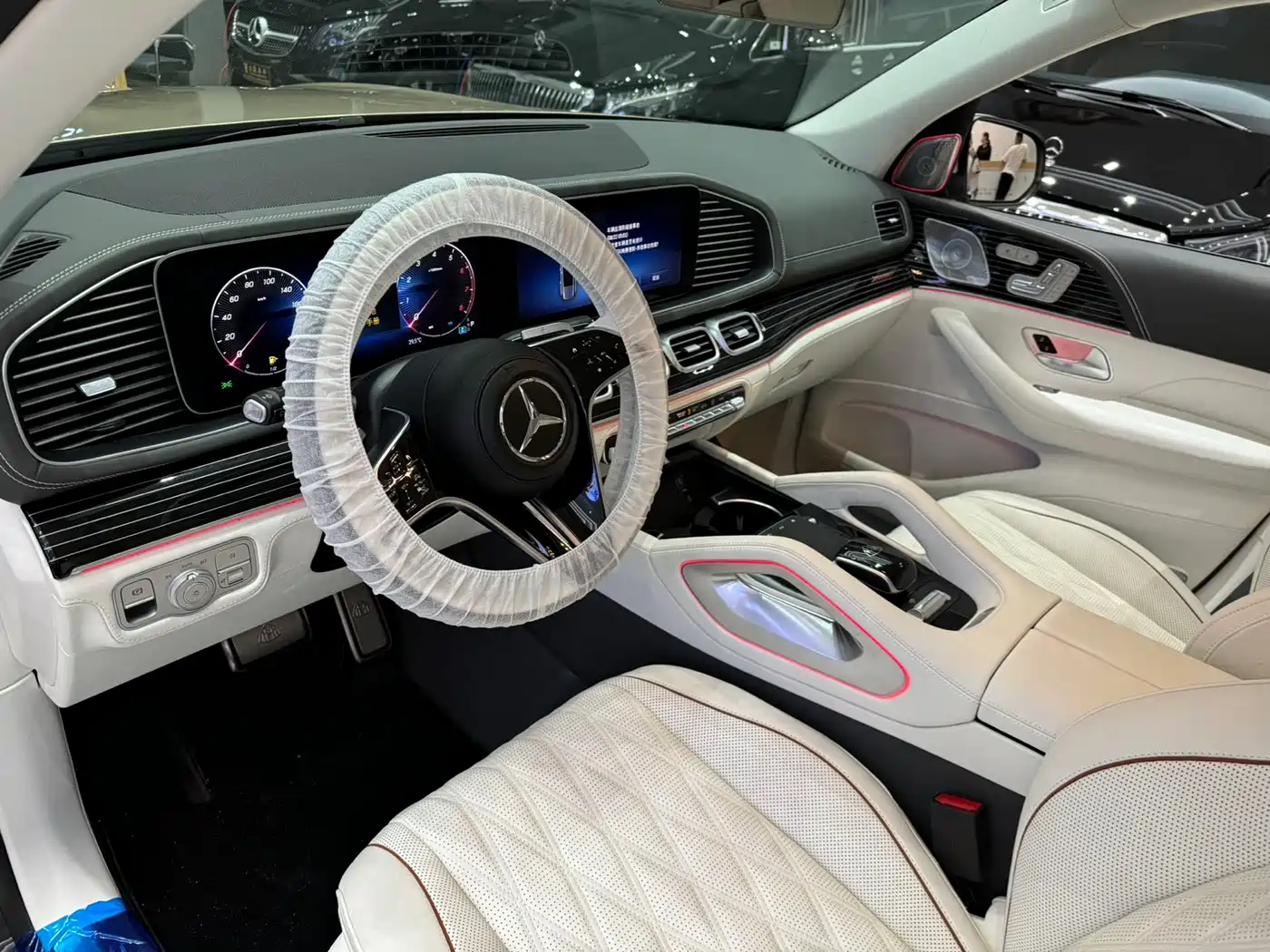 Mercedes-Benz GLS 2024 Model GLS 450 4MATIC Luxury фото 6