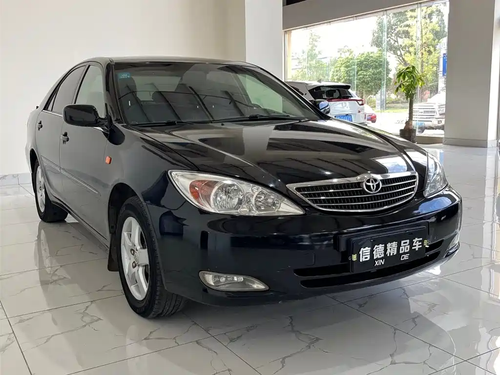 Toyota фото 2