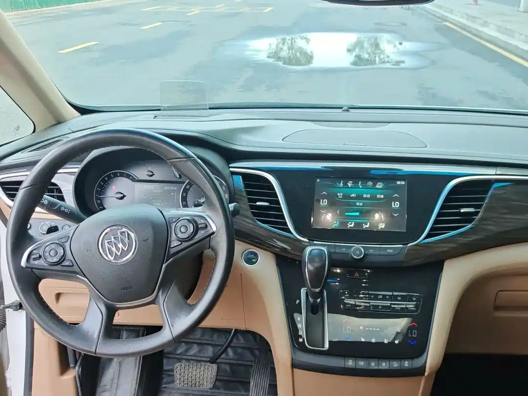 Buick GL8 2018 ES 28T Flagship Type China VI фото 10