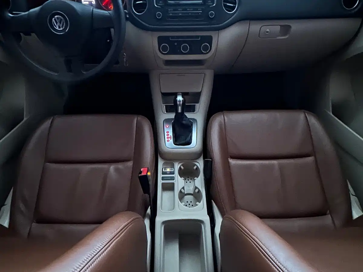 Volkswagen Tiguan 2015 1.8TSI Automatic 2WD Trendline фото 9