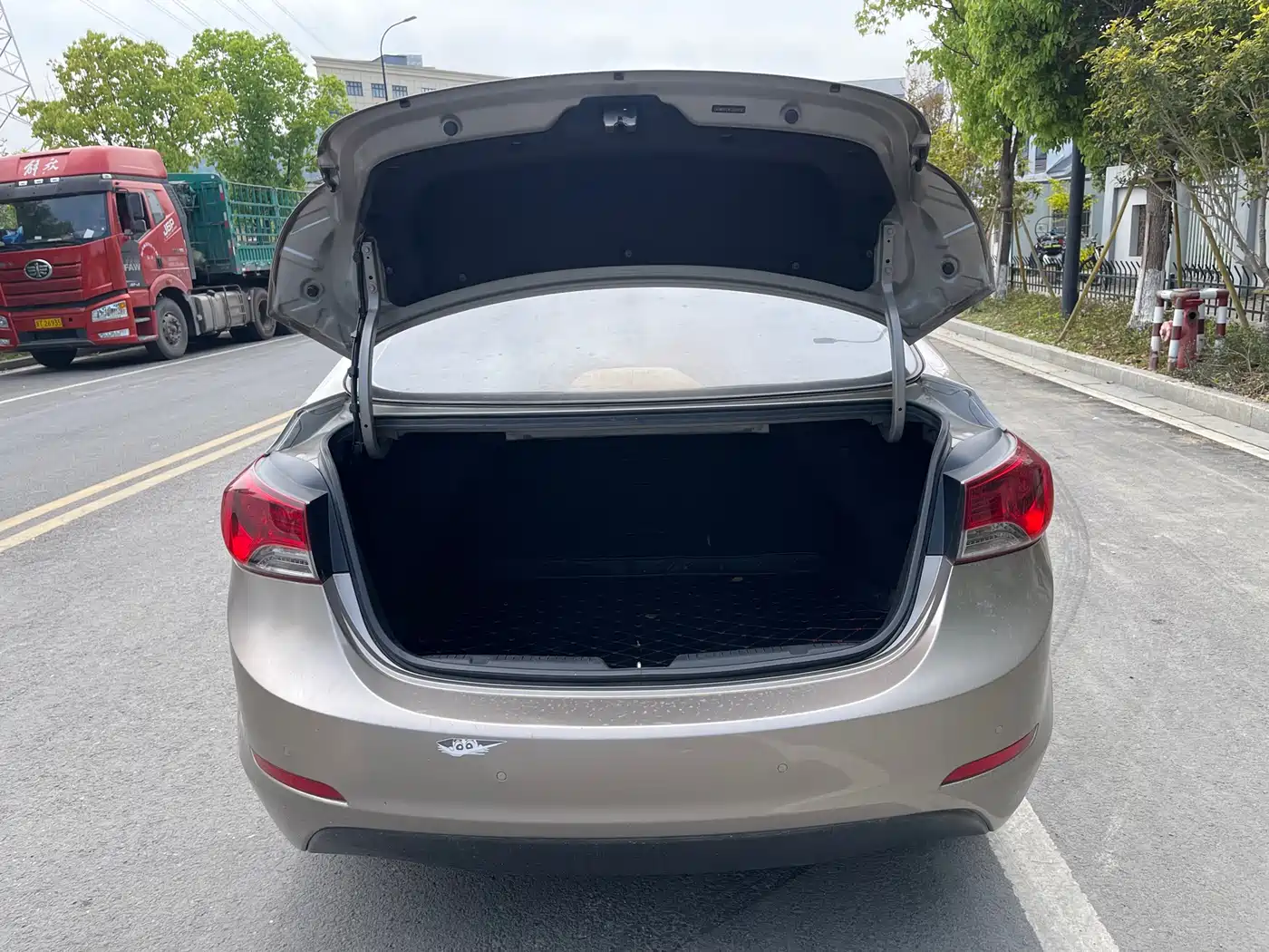 Hyundai Langdong 2015 1.6L Auto Exclusive фото 17