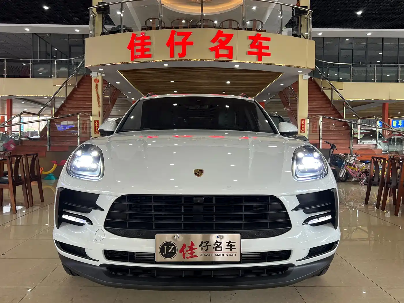 Porsche Macan 2018 Macan 2.0T фото 2