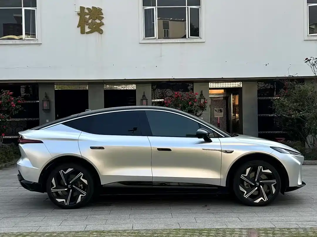 RISING AUTO FEIFAN R7