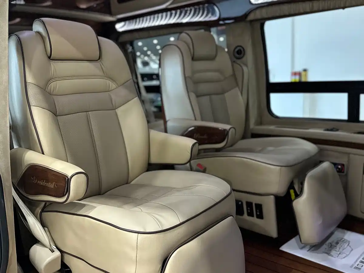 GMC Savana 2013 2013 5.3L Supreme Leader Edition