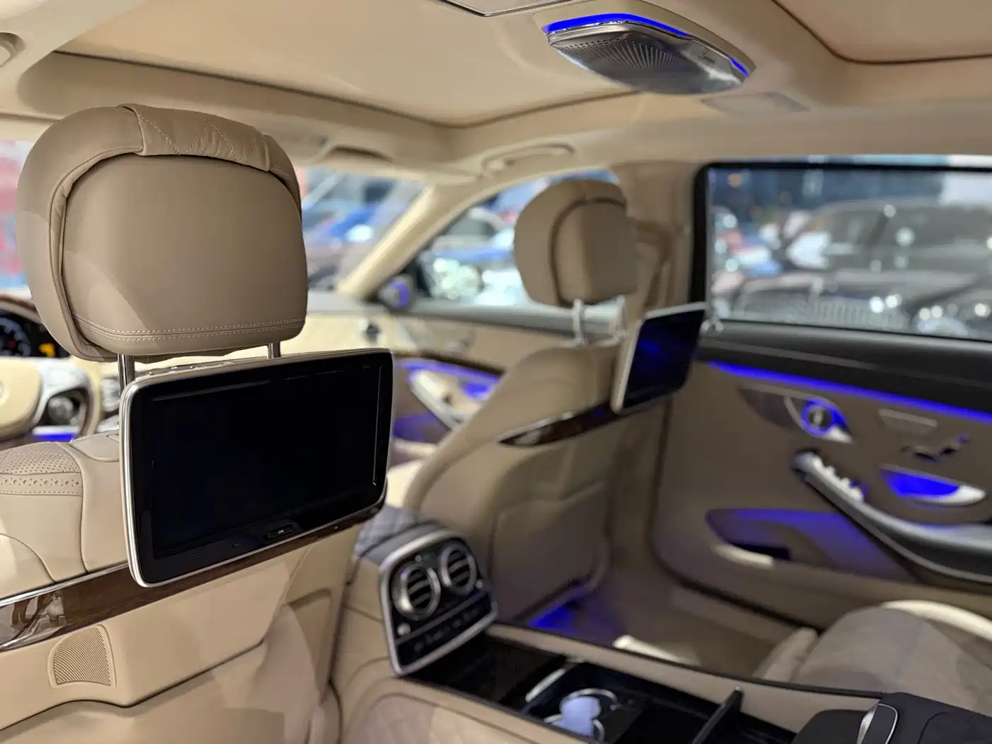 Mercedes-Benz Maybach S-Class 2015 S 600 фото 16